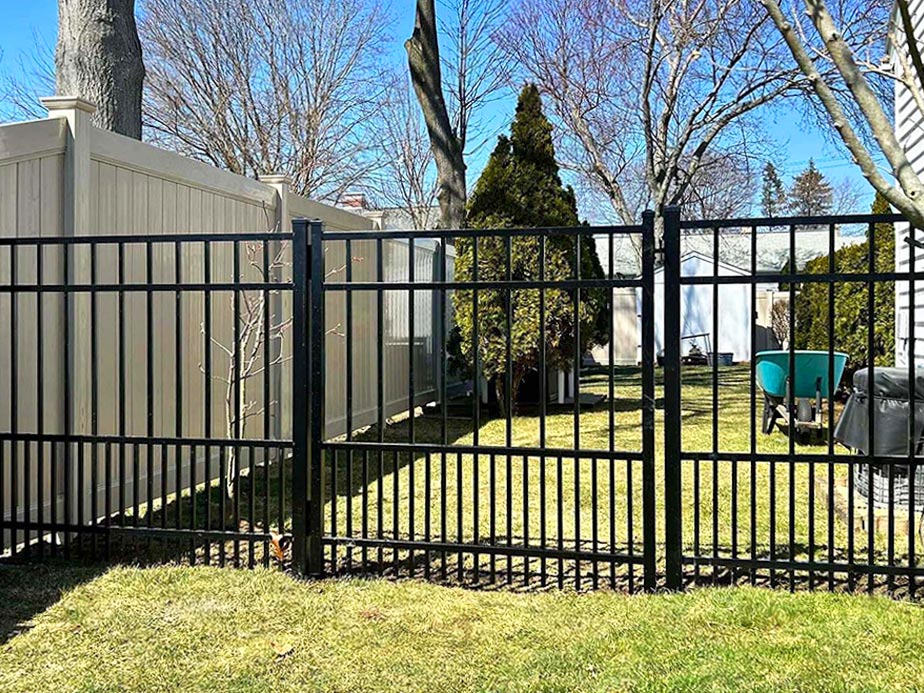 aluminum fence Norfolk County Rhode Island