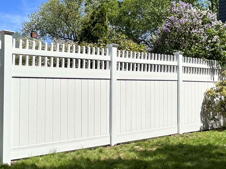 Norfolk County Rhode Island residential fencing contractor