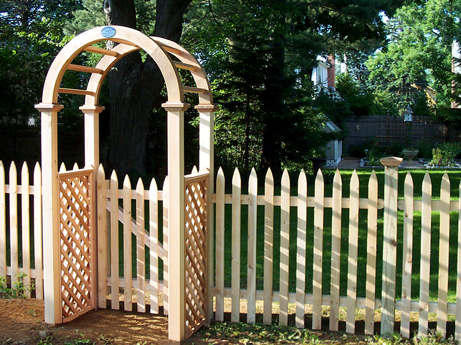 wood fence Norfolk County Rhode Island